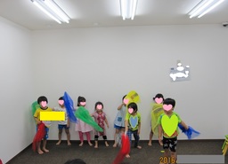 集団活動☆ﾘｽﾞﾑ遊び始めるよ(^^♪