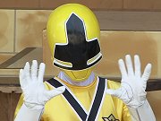 シンケンイエロー