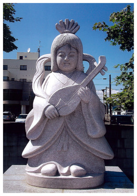 滝川市の弁天広場の弁財天