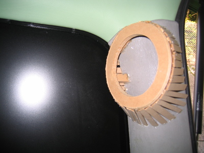 リヤスピーカー埋め込み２