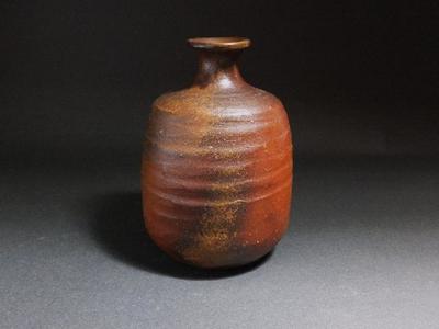 （10/24）掛け軸や茶道具の他、備前徳利等の陶磁器を一括買取させていただきました。