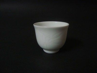 茶道具の他、陶磁器も買取しています