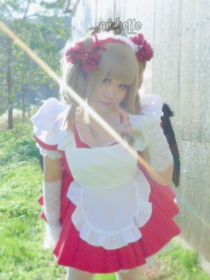 赤メイド コスプレ。4