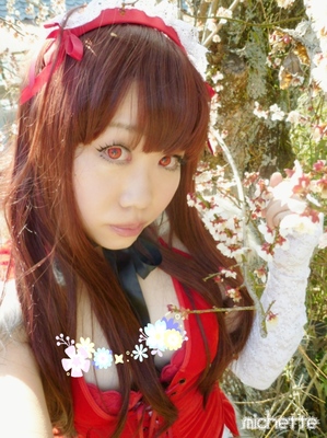 ファー付き赤メイド コスプレ。7