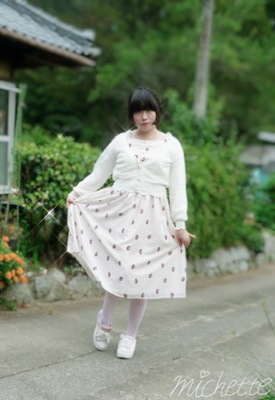 ﾁｭｰﾙ重ねｶｰﾃﾞｨｶﾞﾝ+RomaticStrawberryﾛﾝｸﾞOPｽﾀｲﾙ｡1