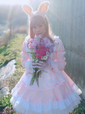 ピンクうさみみピンクメイドコスプレ。2