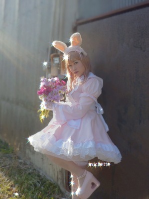 ピンクうさみみピンクメイドコスプレ。3