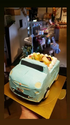 車立体ケーキ
