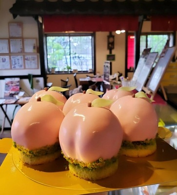 桃のケーキ