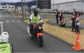 ３月　急制動動画